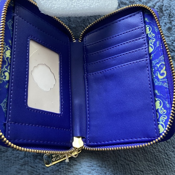 Loungefly Disney Aladdin 30th anniversary zip around wallet NWT - Picture 6 of 8